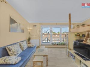 Prodej bytu 1+kk, Jesenice, Sluneční, 36 m2