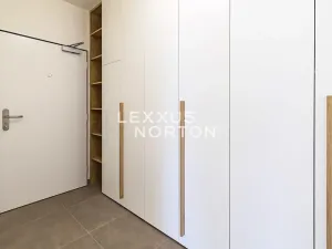 Pronájem bytu 2+kk, Praha - Karlín, Nekvasilova, 67 m2