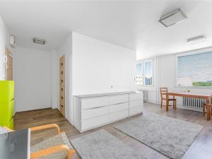 Prodej bytu 1+kk, Praha, Červenkova, 34 m2