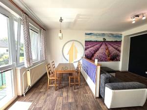 Pronájem bytu 3+1, Mlázovice, Na Ohrádce, 96 m2