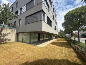 Pronájem obchodního prostoru, Praha - Prosek, Na Prosecké vyhlídce, 87 m2