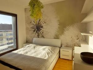 Pronájem bytu 3+kk, Praha - Holešovice, Jankovcova, 78 m2