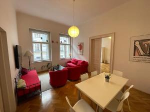 Pronájem bytu 4+1, Praha - Smíchov, Na bělidle, 109 m2