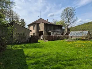 Prodej vily, Nučice, V Hlubokém, 300 m2