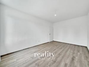 Prodej bytu 2+1, Znojmo, Pražská sídl., 53 m2