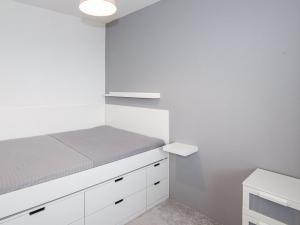 Pronájem bytu 2+kk, Praha - Kamýk, Krhanická, 43 m2
