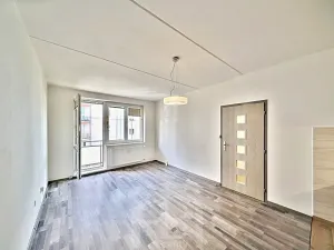 Pronájem bytu 2+kk, Jindřichův Hradec, Nušlova, 43 m2