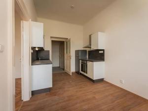 Pronájem bytu 2+kk, Praha - Nové Město, Lípová, 38 m2
