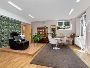 Prodej rodinného domu, Sulice - Hlubočinka, U Lesa, 245 m2