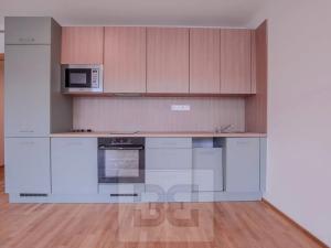 Pronájem bytu 1+kk, Praha - Smíchov, Toyen, 42 m2