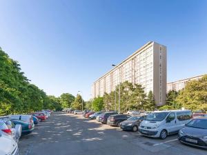 Pronájem bytu 2+kk, Praha - Kobylisy, Kyselova, 60 m2