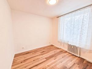 Pronájem bytu 2+kk, Praha - Čimice, Chvatěrubská, 38 m2