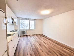 Pronájem bytu 2+kk, Praha - Čimice, Chvatěrubská, 38 m2