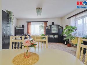 Prodej rodinného domu, Chrášťany, 234 m2