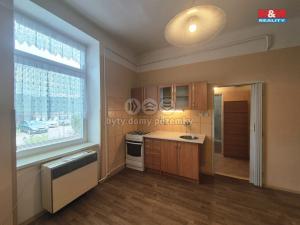 Prodej bytu 1+kk, Králův Dvůr - Počaply, Plzeňská, 24 m2