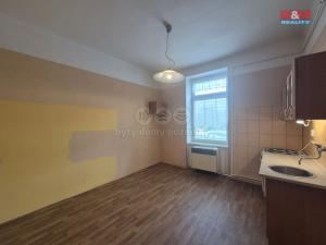 Prodej bytu 1+kk, Králův Dvůr - Počaply, Plzeňská, 24 m2