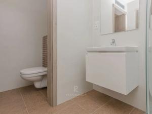 Pronájem bytu 1+kk, Praha - Vršovice, Petrohradská, 34 m2