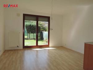 Pronájem bytu 1+kk, Hostivice, B. Němcové, 28 m2