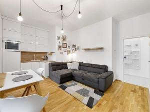 Pronájem bytu 2+kk, Praha - Libeň, Lihovarská, 71 m2