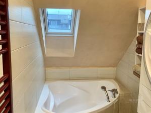 Pronájem bytu 3+kk, Plzeň - Jižní Předměstí, Bendova, 80 m2