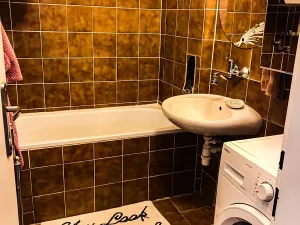 Pronájem bytu 2+kk, Pardubice, Nerudova, 50 m2