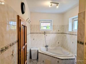 Pronájem rodinného domu, Otovice, Mostecká, 210 m2
