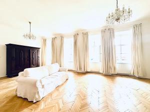 Pronájem bytu 3+1, Praha, 135 m2