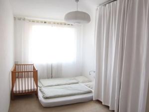 Pronájem bytu 2+kk, Praha - Strašnice, Gutova, 43 m2