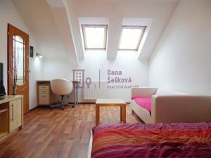 Pronájem bytu 1+1, Jindřichův Hradec, Bratrská, 40 m2