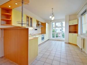 Pronájem bytu 3+1, Praha - Hlubočepy, Voskovcova, 87 m2