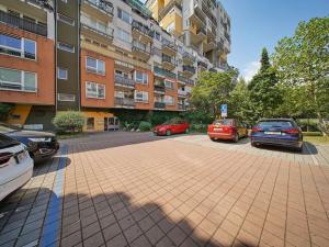 Pronájem bytu 2+kk, Praha - Vysočany, Pod Harfou, 66 m2