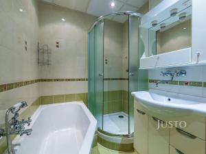 Pronájem bytu 2+1, Uherské Hradiště, Štěpnická, 61 m2