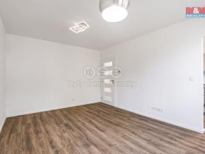 Prodej bytu 3+1, Libouchec, 63 m2