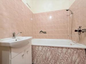 Prodej bytu 2+1, Karviná, Na Kopci, 55 m2