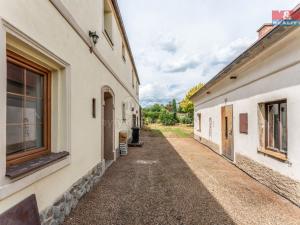 Prodej rodinného domu, Libochovany, 270 m2