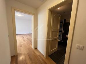 Pronájem bytu 1+kk, Praha - Holešovice, Ortenovo náměstí, 44 m2