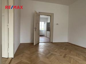 Prodej bytu 2+1, Kladno, Poštovní náměstí, 63 m2