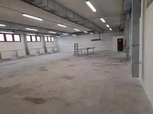 Pronájem výrobních prostor, Újezd u Brna, 800 m2