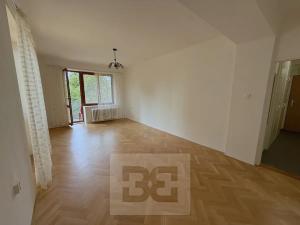 Pronájem bytu 2+1, Praha - Žižkov, Pod lipami, 53 m2