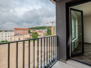 Pronájem bytu 2+kk, Praha - Vysočany, Střídavá, 56 m2