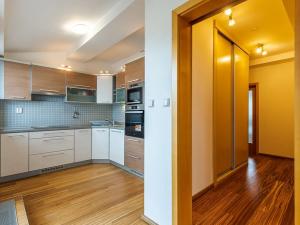 Pronájem bytu 2+kk, Praha - Žižkov, Radhošťská, 67 m2