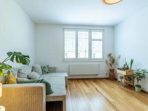 Pronájem bytu 2+kk, Praha - Žižkov, Radhošťská, 51 m2