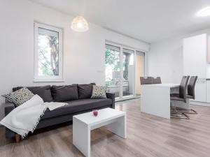 Pronájem bytu 2+kk, Praha - Vršovice, Petrohradská, 66 m2