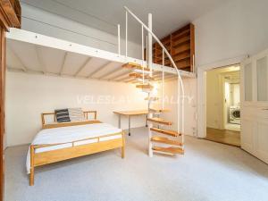 Pronájem bytu 4+kk, Praha - Malá Strana, Malostranské náměstí, 108 m2