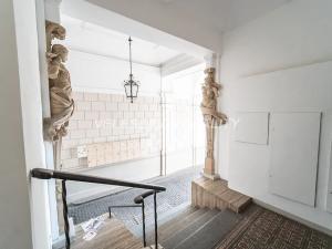 Pronájem bytu 4+kk, Praha - Malá Strana, Malostranské náměstí, 108 m2