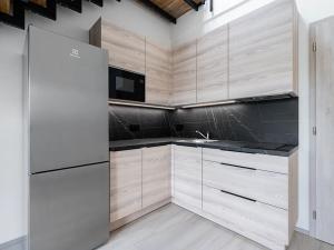 Pronájem bytu 2+kk, Praha - Hlubočepy, Na Zlíchově, 42 m2