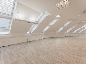 Pronájem kanceláře, Praha - Vinohrady, Uruguayská, 236 m2
