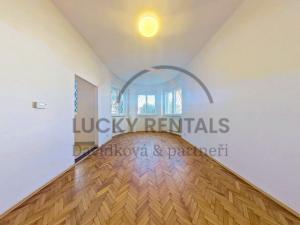 Pronájem bytu 1+1, Praha - Smíchov, U Malvazinky, 43 m2