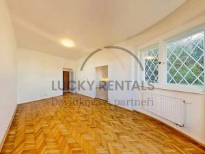 Pronájem bytu 1+1, Praha - Smíchov, U Malvazinky, 43 m2