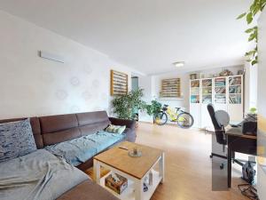 Prodej kanceláře, Praha - Hostivař, Hornoměcholupská, 537 m2